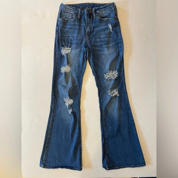 Almost Famous Distressed Denim Jeans Size 7 - Picture 1 of 8